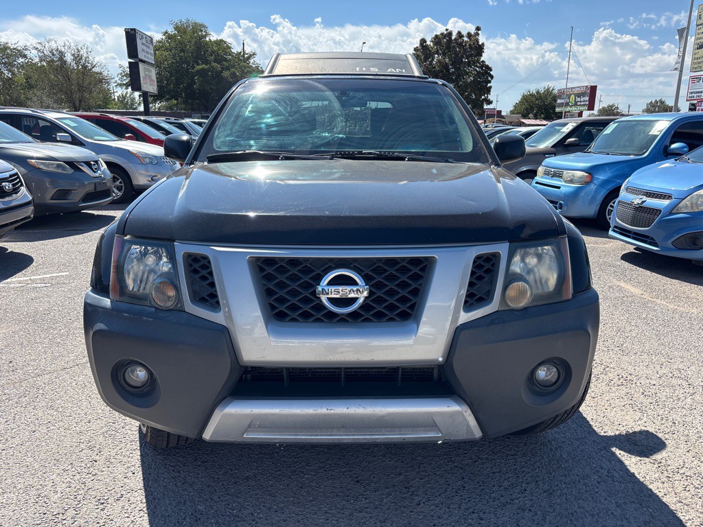 2014 Nissan Xterra Image 2