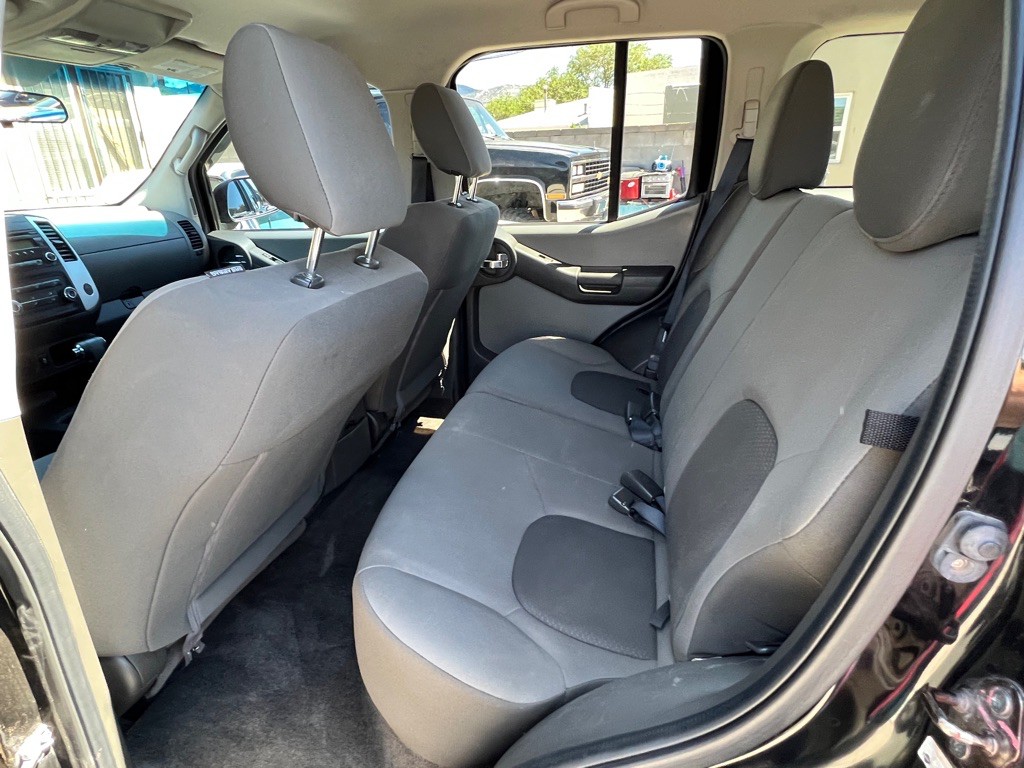 2016 Nissan Rogue Image 2