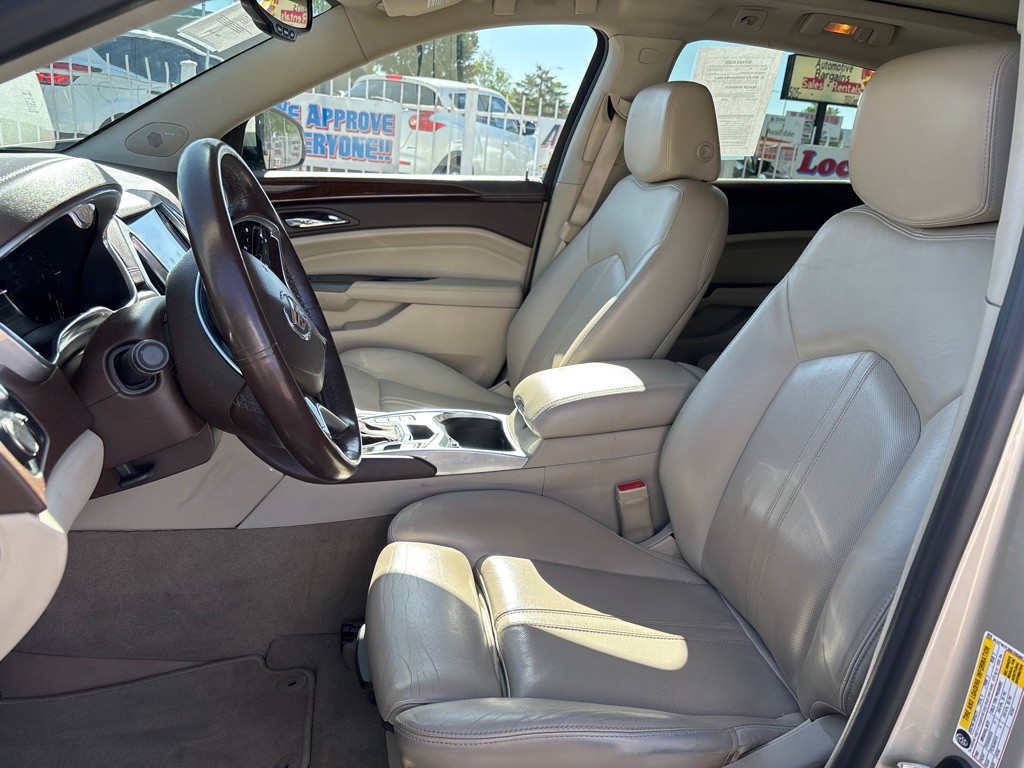 2013 Cadillac SRX Image 9