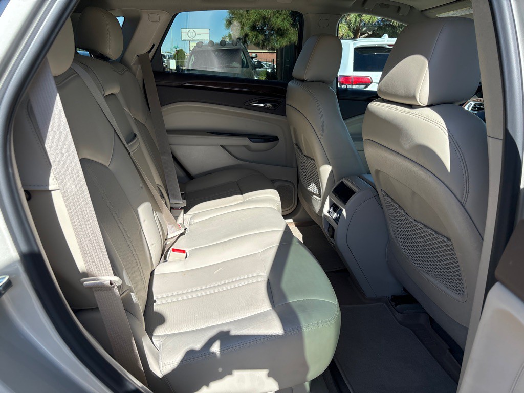 2013 Cadillac SRX Image 12