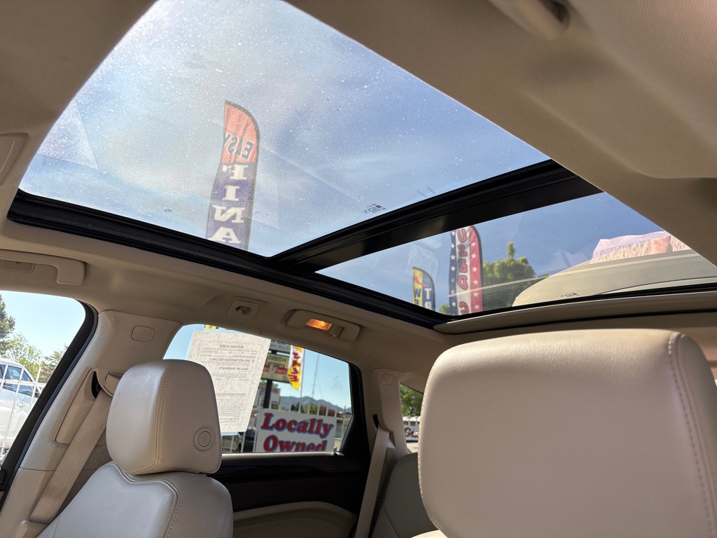 2013 Cadillac SRX Image 18