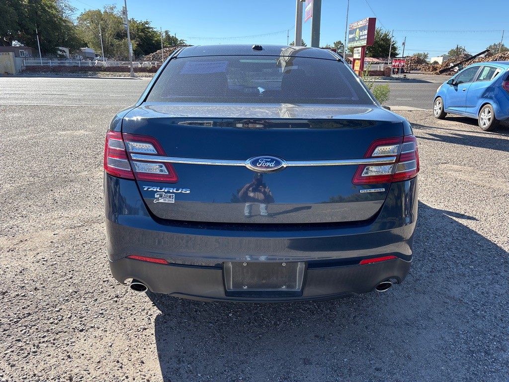 2017 Ford Taurus Image 6