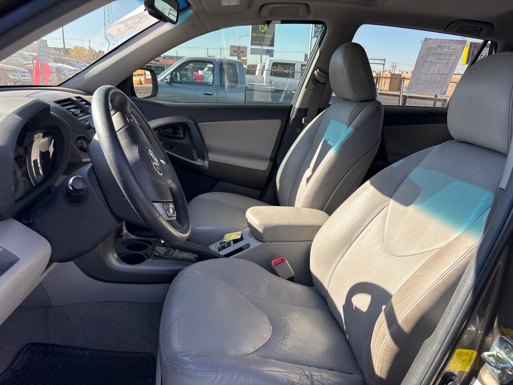 2011 Toyota Rav4 Image 9