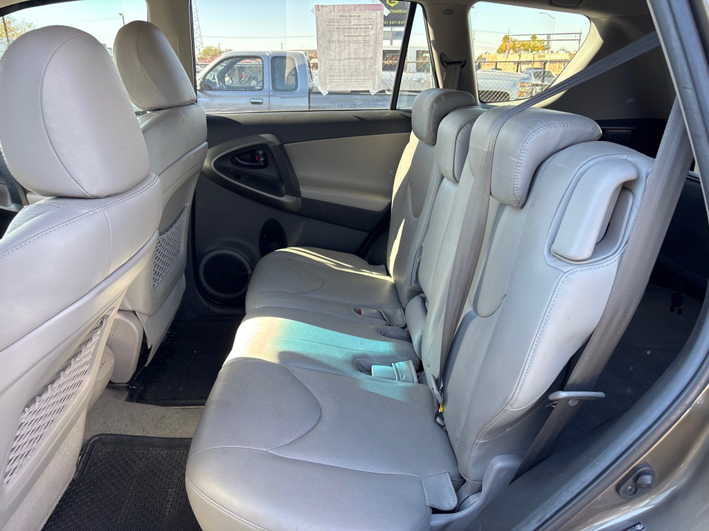 2011 Toyota Rav4 Image 10
