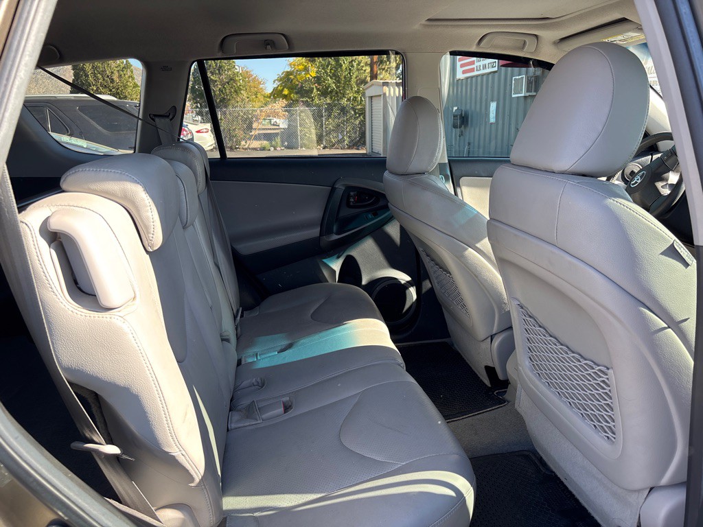 2011 Toyota Rav4 Image 12