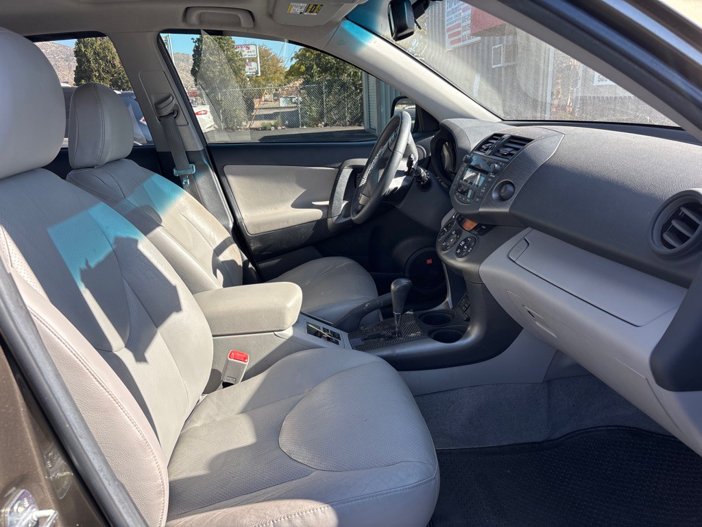 2011 Toyota Rav4 Image 13
