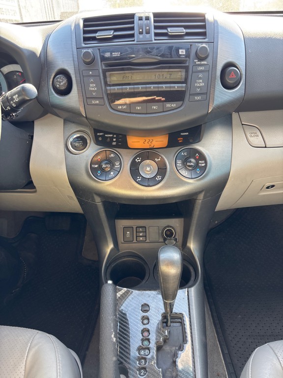 2011 Toyota Rav4 Image 15