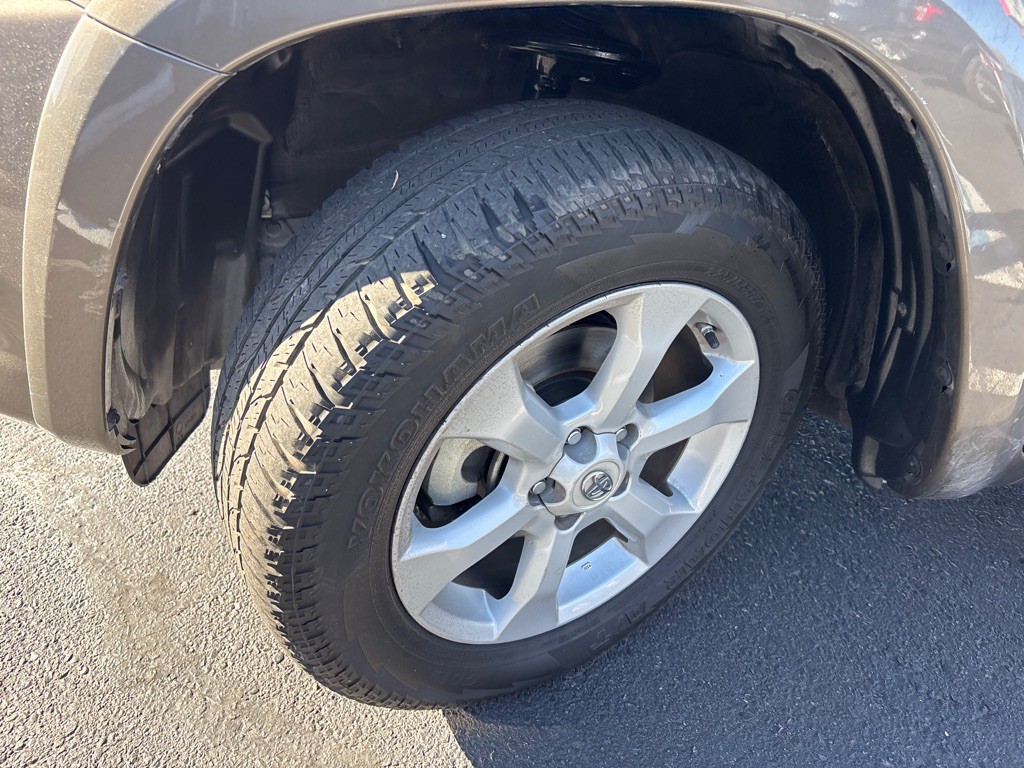 2011 Toyota Rav4 Image 20