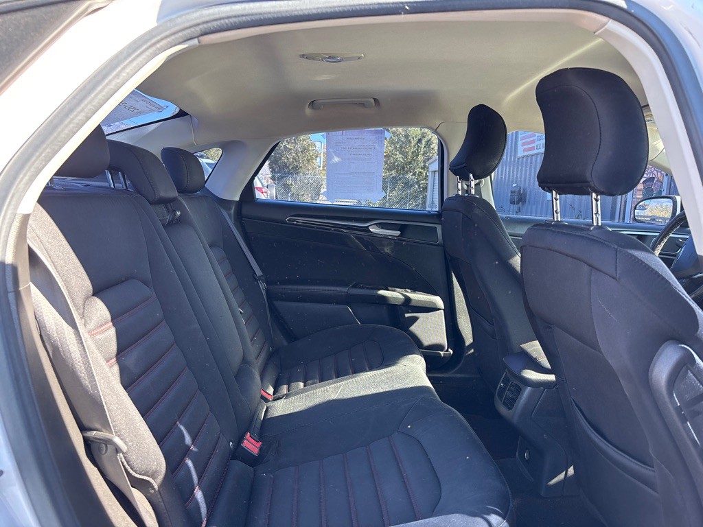 2015 Ford Fusion Image 12