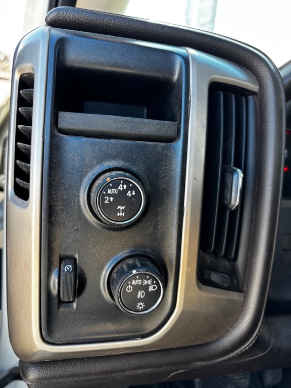 2015 GMC Sierra Image 17