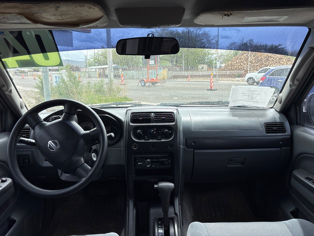 2004 Nissan Frontier Image 13