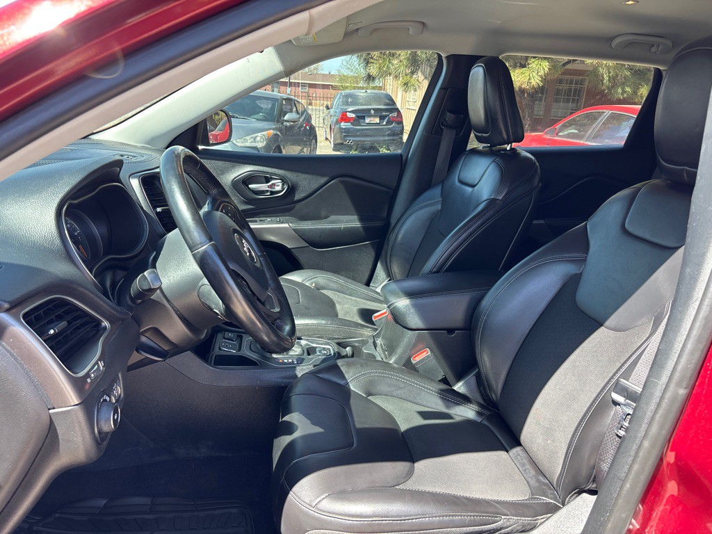 2019 Jeep Cherokee Image 9