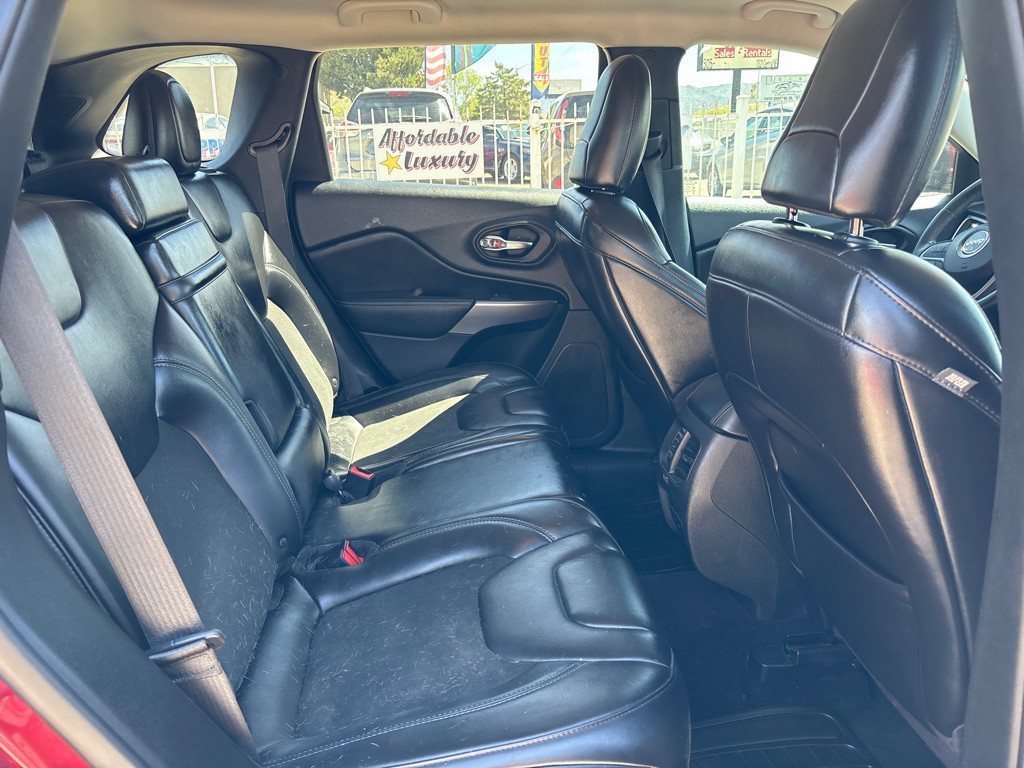 2019 Jeep Cherokee Image 12