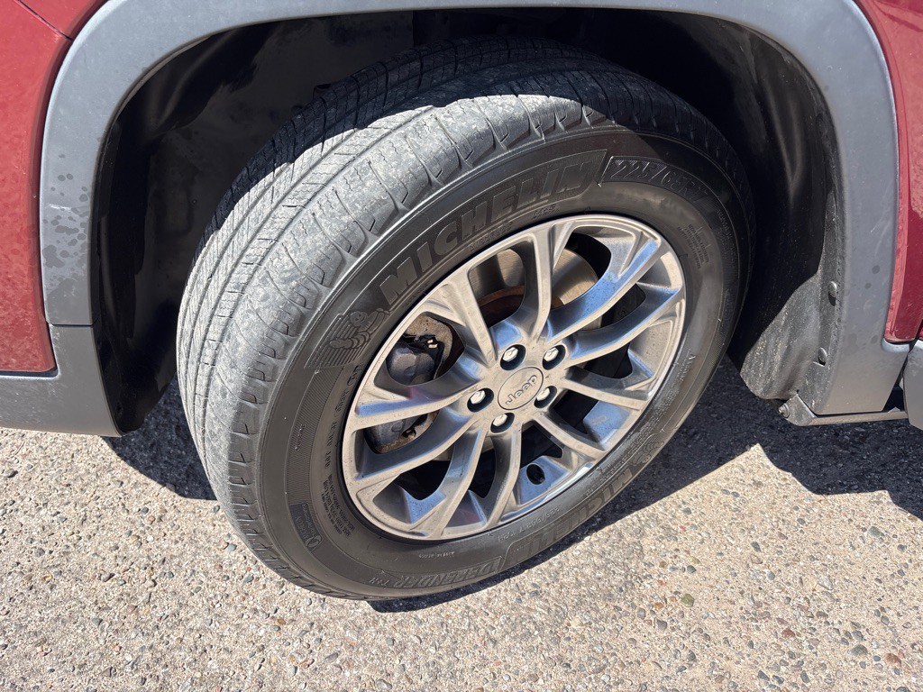 2019 Jeep Cherokee Image 18