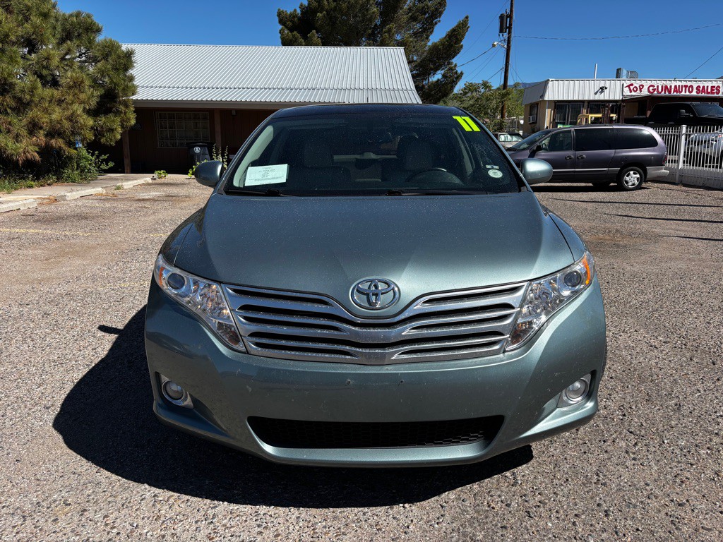 2011 Toyota Venza Image 2