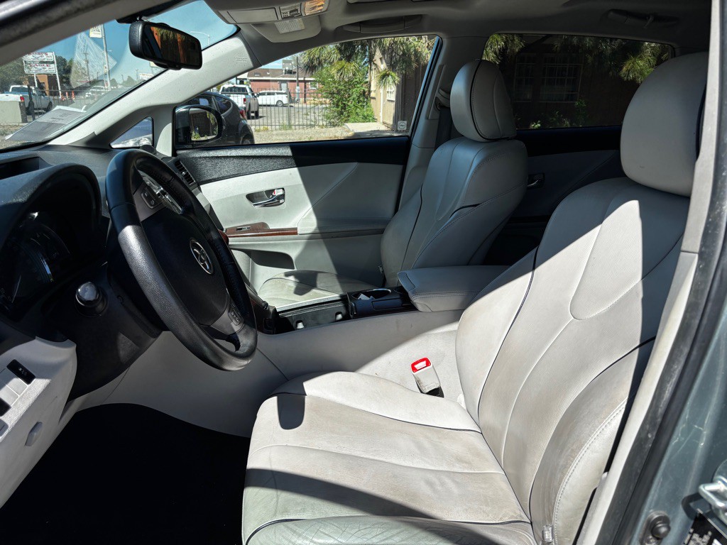 2011 Toyota Venza Image 9