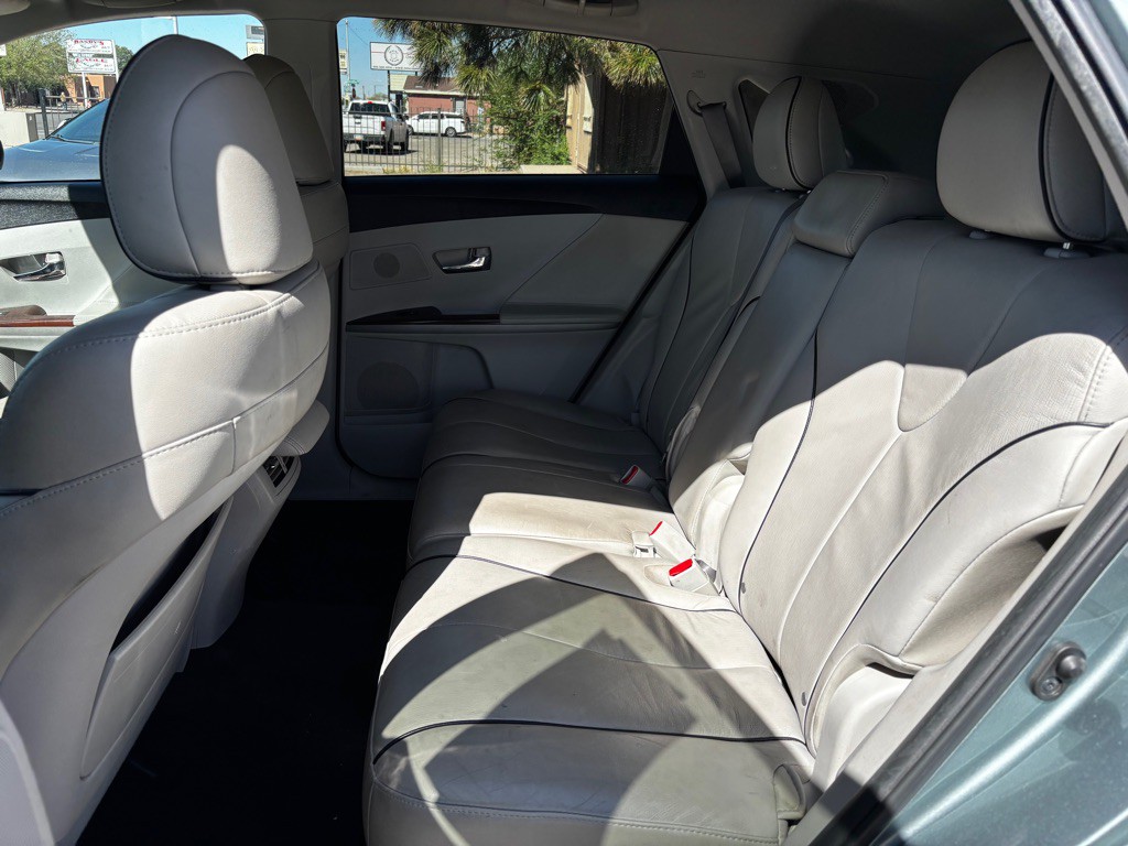 2011 Toyota Venza Image 10