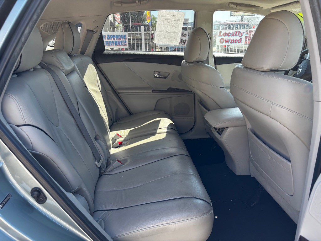 2011 Toyota Venza Image 12