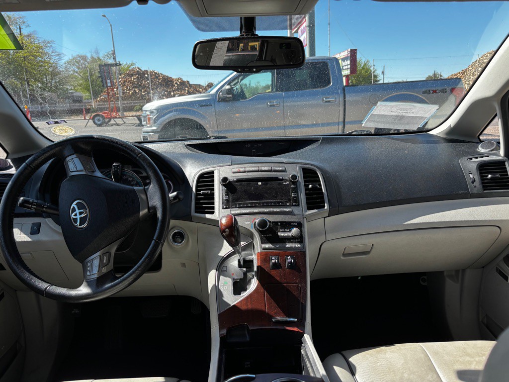 2011 Toyota Venza Image 14