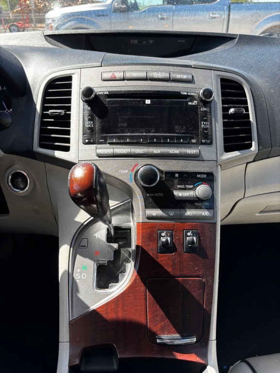 2011 Toyota Venza Image 15