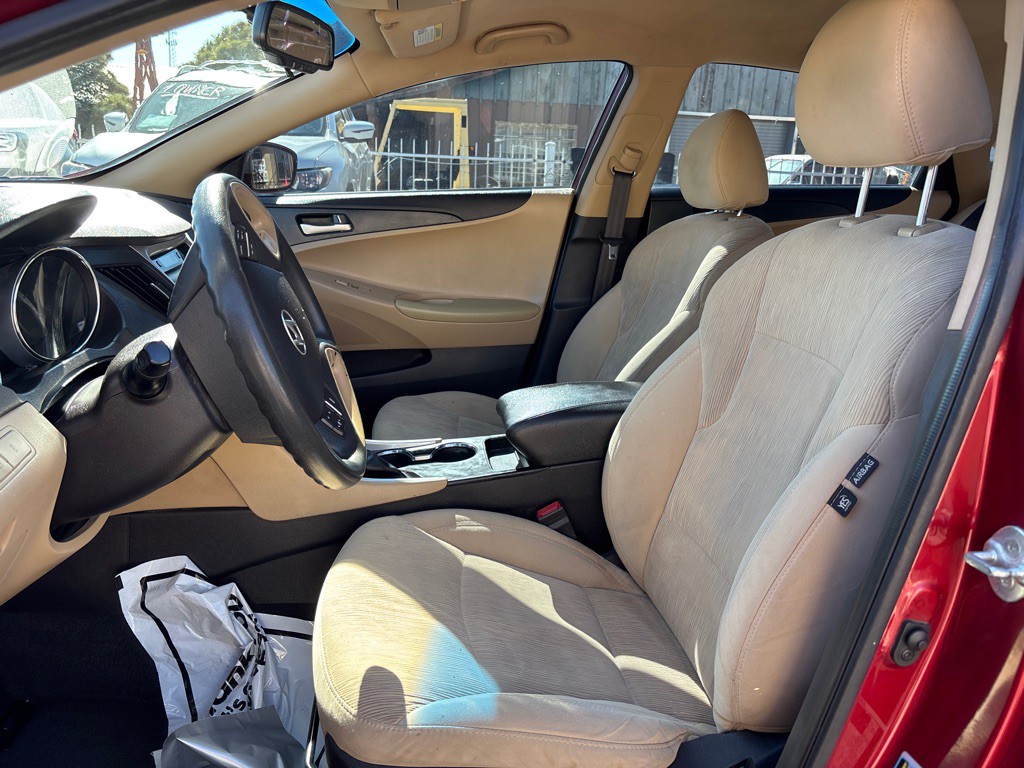 2014 Hyundai Sonata Image 9