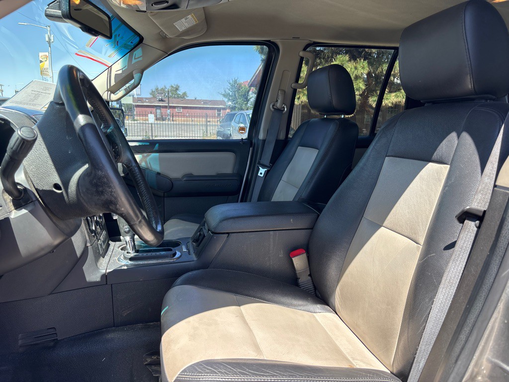 2008 Ford Explorer Image 10