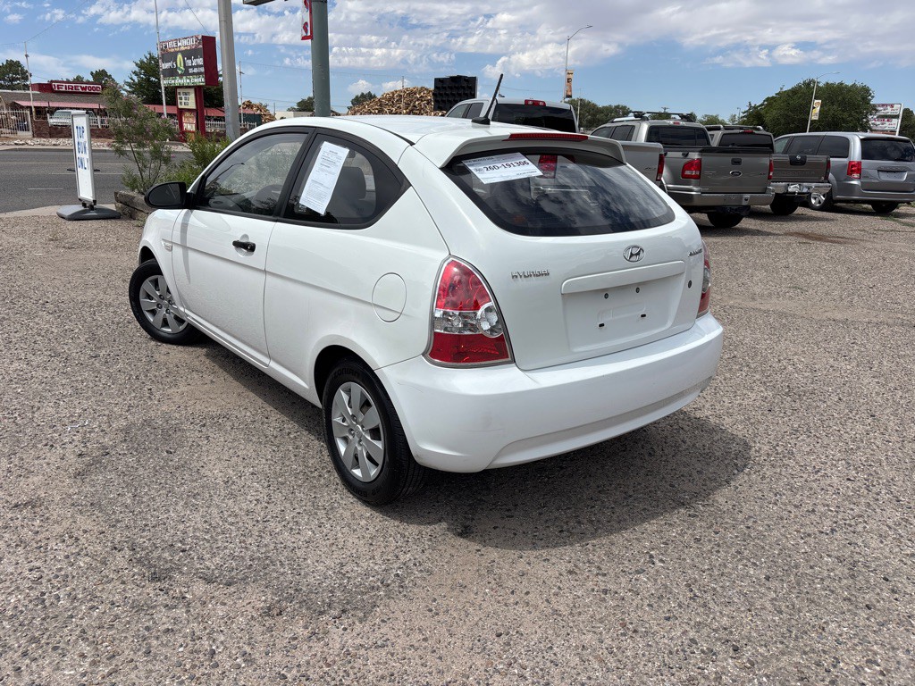 2009 Hyundai Accent Image 5