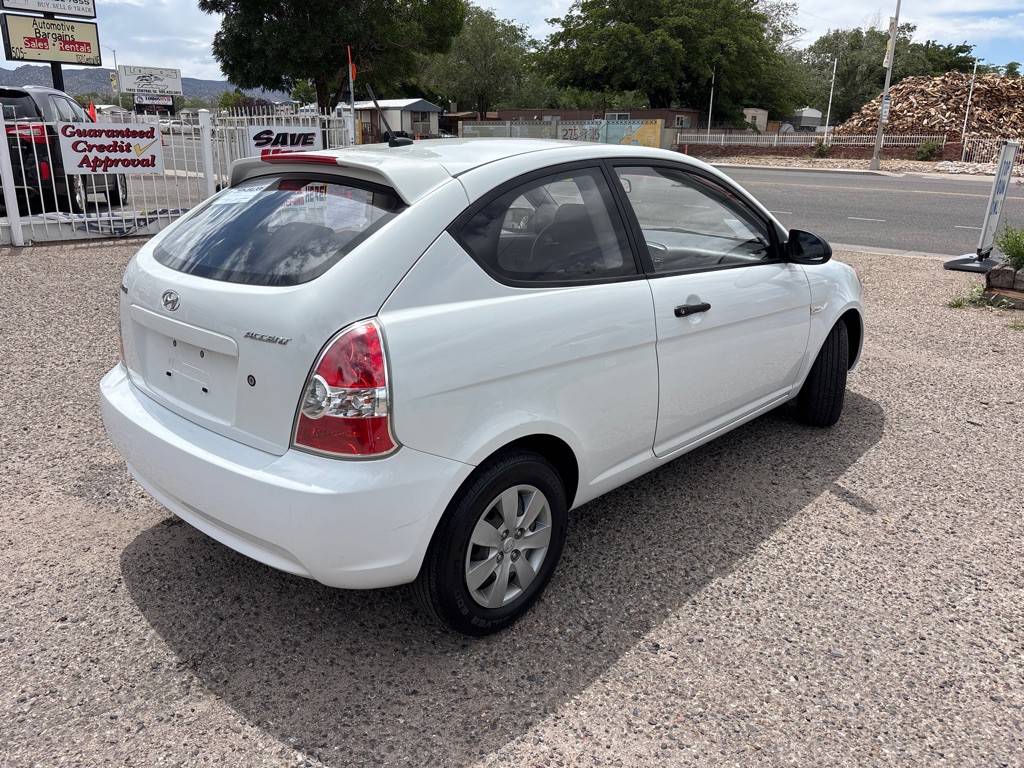 2009 Hyundai Accent Image 7