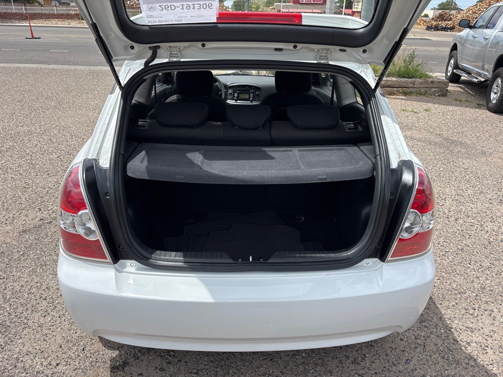 2009 Hyundai Accent Image 11