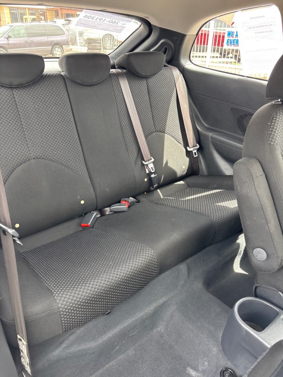 2009 Hyundai Accent Image 12