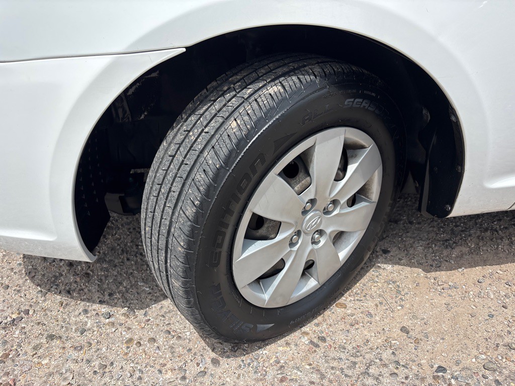 2009 Hyundai Accent Image 17