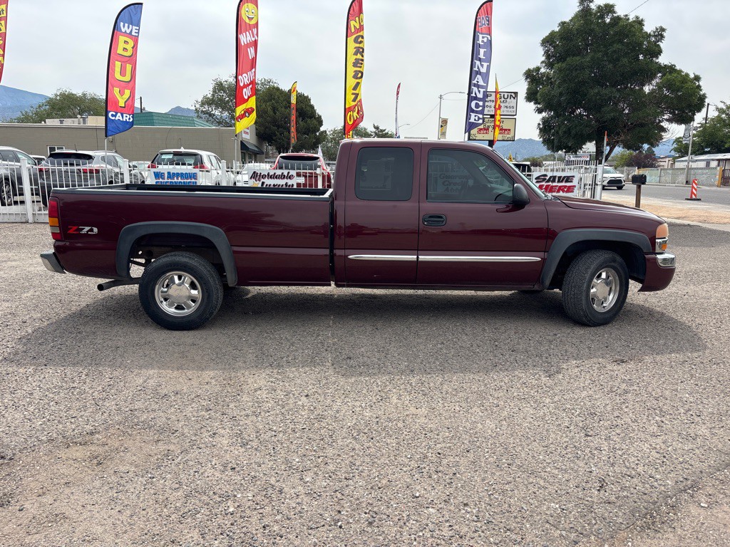 2003 GMC Sierra Image 8