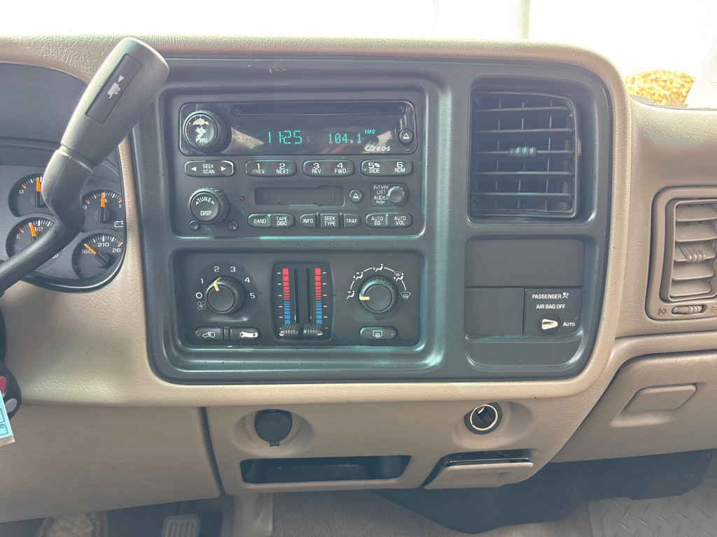 2003 GMC Sierra Image 14
