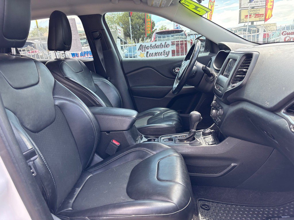 2019 Jeep Cherokee Image 13