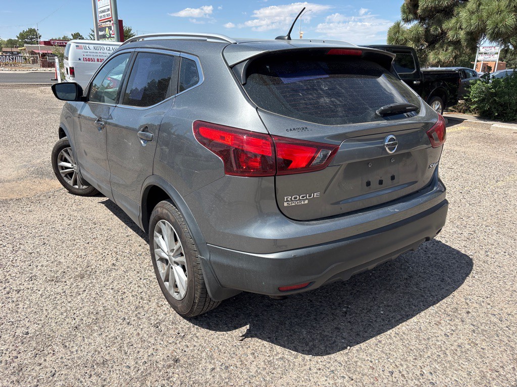 2017 Nissan Rogue Image 5