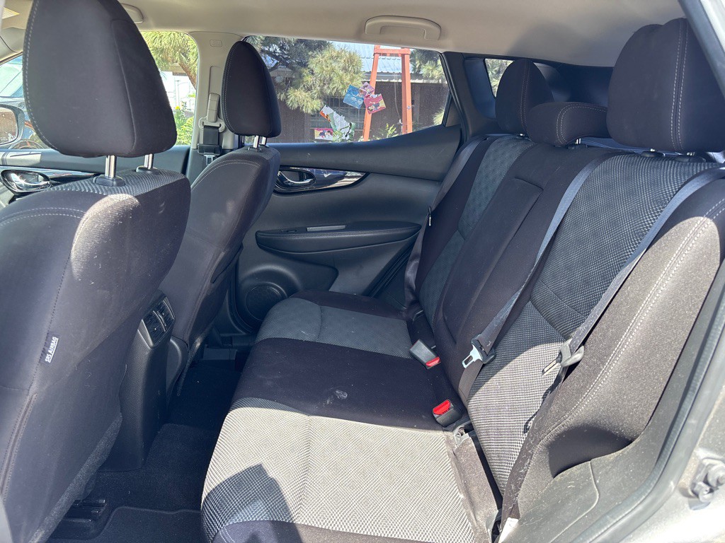 2017 Nissan Rogue Image 10