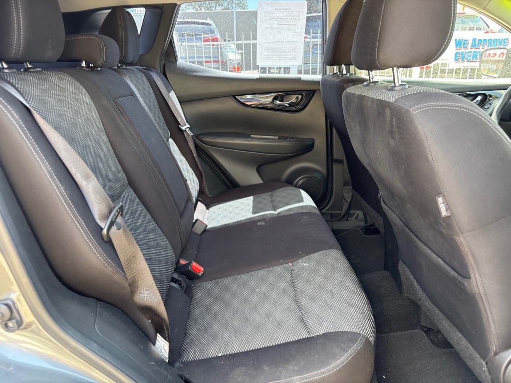 2017 Nissan Rogue Image 12