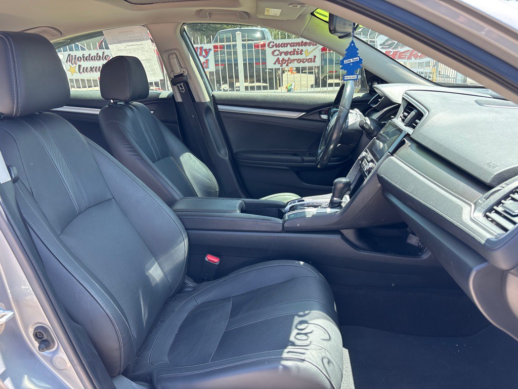 2018 Honda Civic Image 13