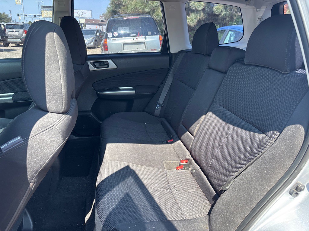 2012 Subaru Forester Image 10