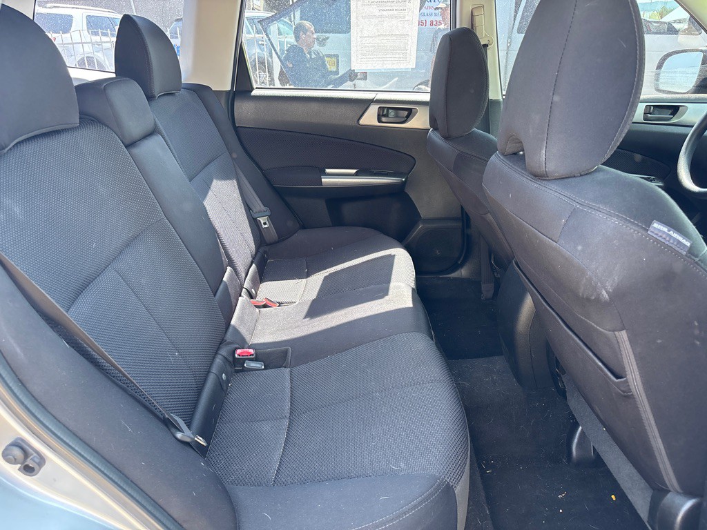 2012 Subaru Forester Image 12