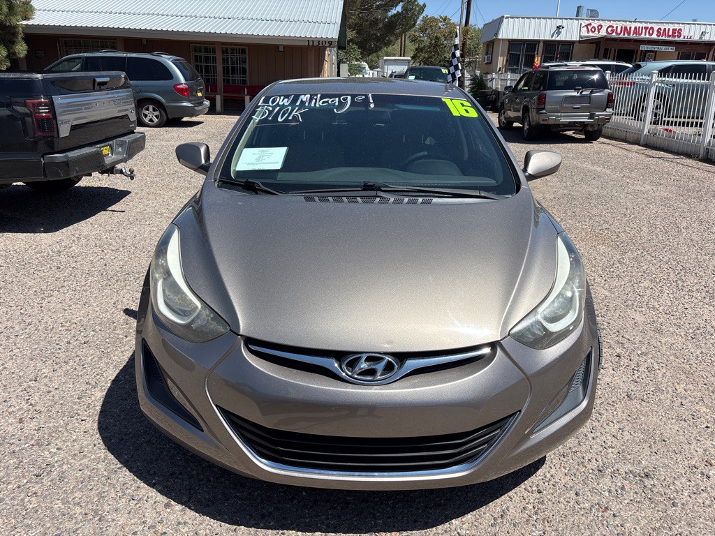 2016 Hyundai Elantra Image 2