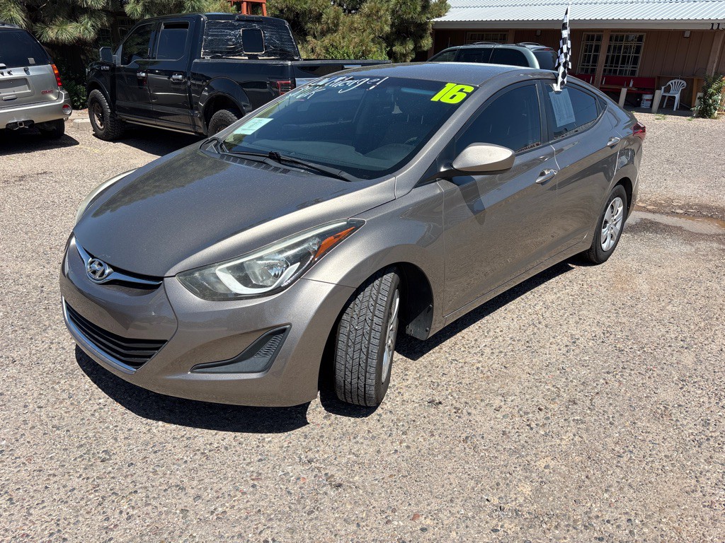 2016 Hyundai Elantra Image 3