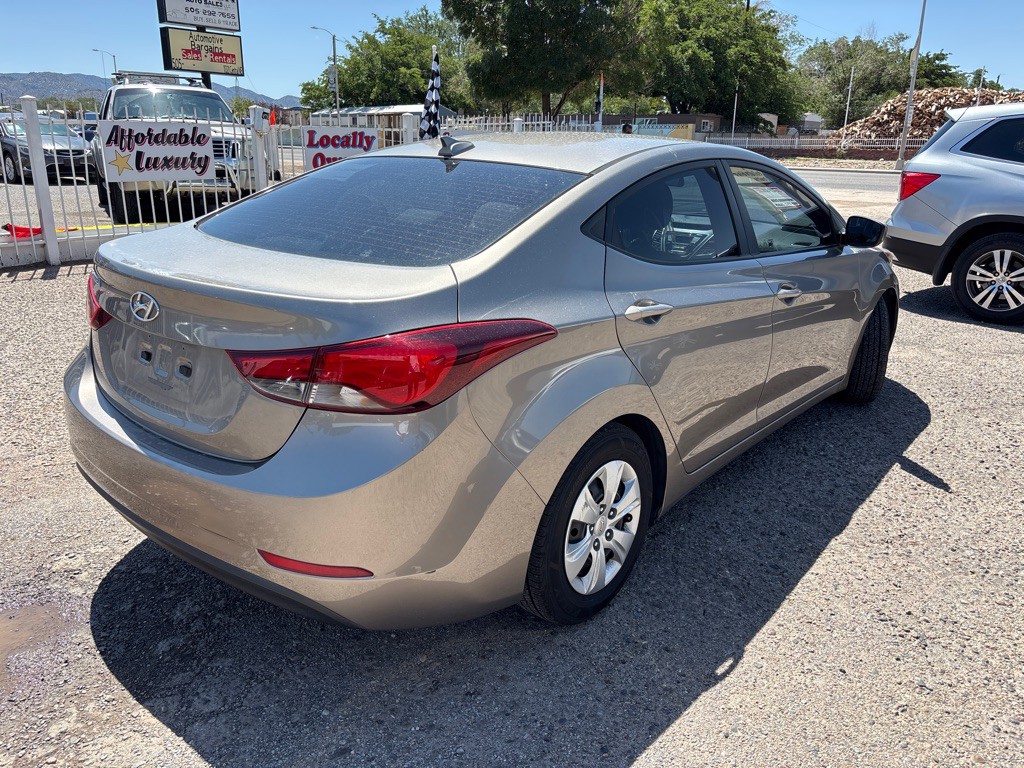 2016 Hyundai Elantra Image 7