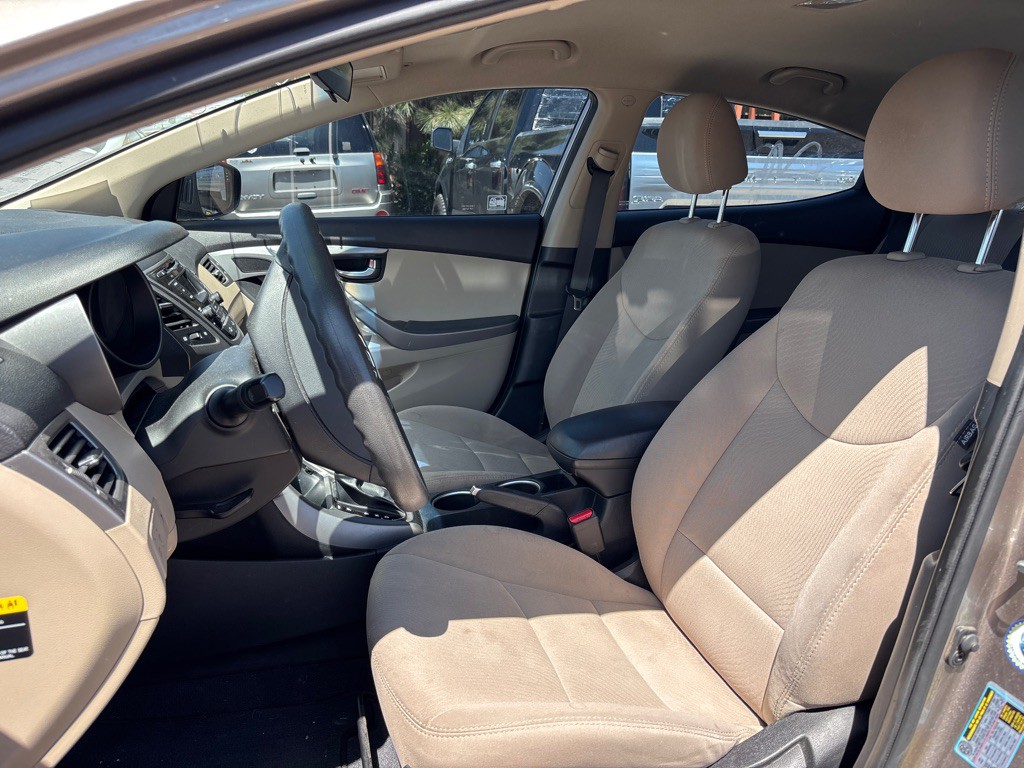 2016 Hyundai Elantra Image 9