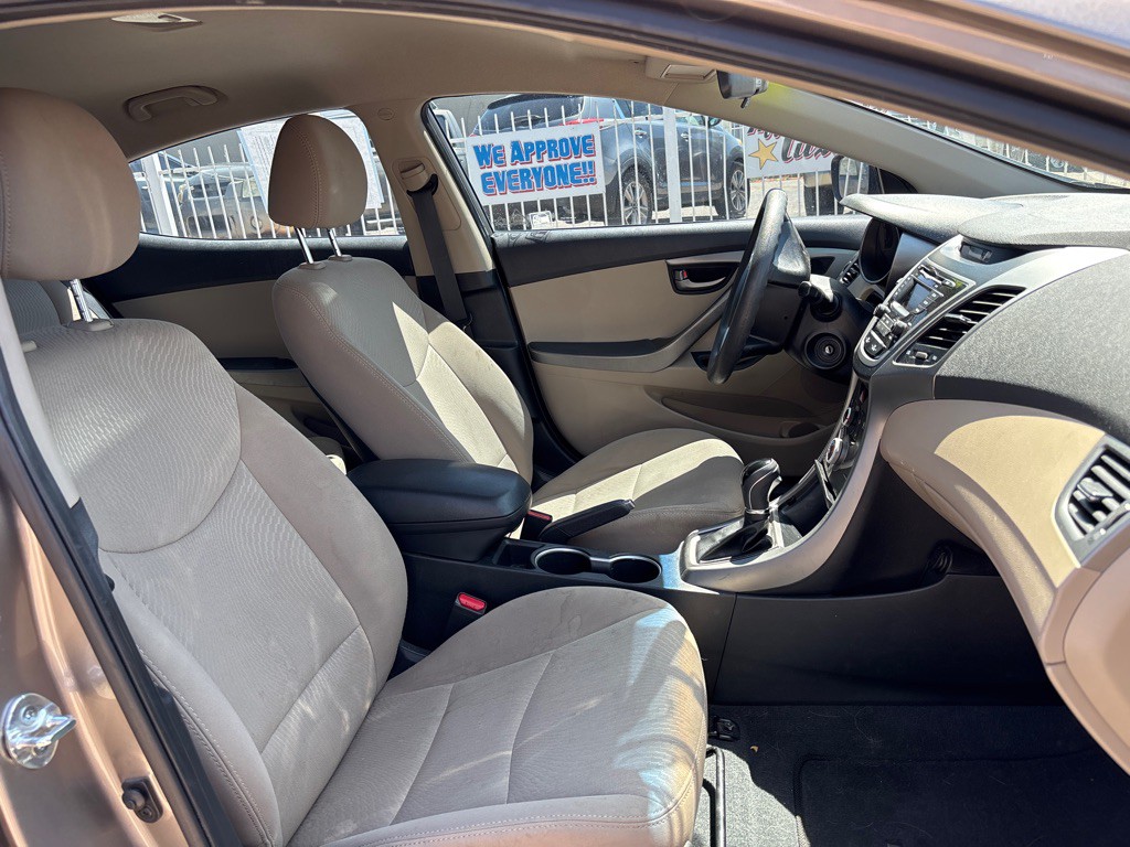 2016 Hyundai Elantra Image 13