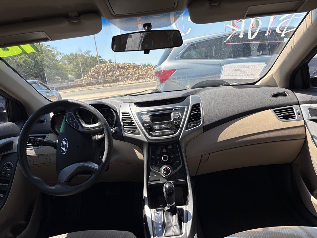 2016 Hyundai Elantra Image 14
