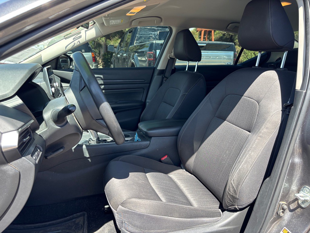 2020 Nissan Altima Image 9