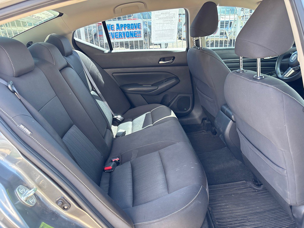 2020 Nissan Altima Image 12
