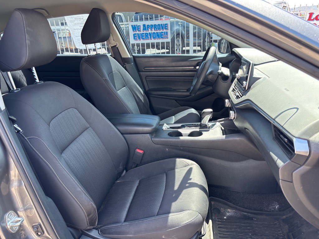 2020 Nissan Altima Image 13