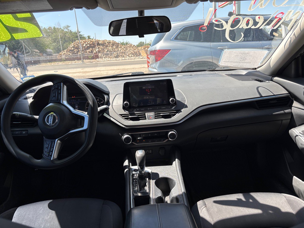 2020 Nissan Altima Image 14